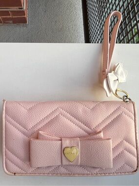 Betsey Johnson Adorable Pink Wristlet
